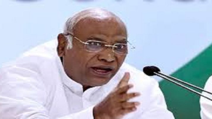 मल्लिकार्जुन खड़गे ने कहा सरकार ने सुप्रीम कोर्ट को गुमराह किया 1 Hello Uttarakhand News »