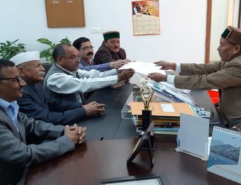 विद्युत दरों में बढ़ोतरी प्रस्ताव के खिलाफ जनसंघर्ष मोर्चा, आयोग अध्यक्ष से मिलकर की चर्चा 2 Hello Uttarakhand News &raquo;