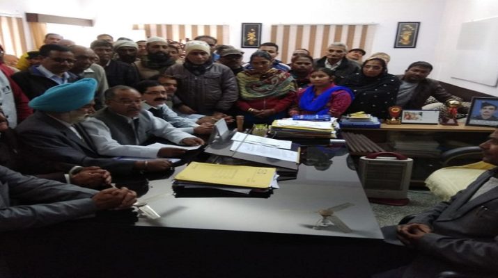 राज्य आन्दोलनकारी क्षैतिज आरक्षण मामले को लेकर मोर्चा ने किया तहसील घेराव 1 Hello Uttarakhand News »