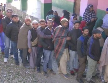 जम्मू-कश्मीर पंचायत चुनाव: आठवें चरण के लिए मतदान जारी, मैदान में 6304 उम्मीदवार 4 Hello Uttarakhand News »