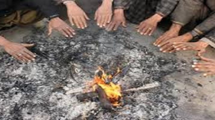 Cold wave sweeps Ladakh, Srinagar and Kashmir 1 Hello Uttarakhand News »