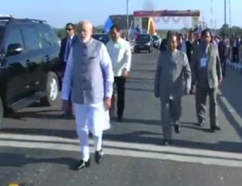 पीएम मोदी ने देश के सबसे लंबे डबल डेकर पुल का किया उद्घाटन 3 Hello Uttarakhand News &raquo;