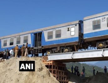 पश्चिम बंगाल के जलपाईगुड़ी में रेल हादसा 3 Hello Uttarakhand News »