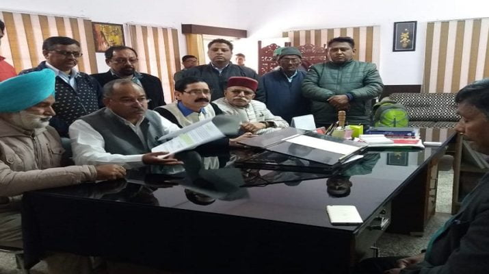 सीएम त्रिवेन्द्र रावत के स्टिंग मामले की सीबीआई जाँच को लेकर मोर्चा ने राजभवन से लगाई गुहार 1 सीएम त्रिवेन्द्र रावत के स्टिंग मामले की सीबीआई जाँच को लेकर मोर्चा ने राजभवन से लगाई गुहार 1 Hello Uttarakhand News »