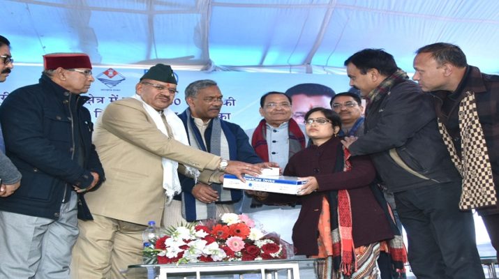 40 करोड़ की विकास योजनाओं का शिलान्यास, फिर से चलेगी बुरांशखण्डा पेयजल योजना: सीएम 1 Hello Uttarakhand News »