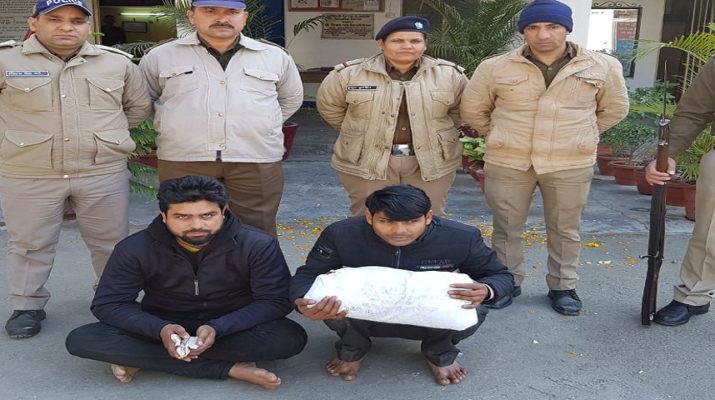 देहरादून: लाखों की अवैध हीरोइन व गांजा पत्ती के साथ दो तस्कर गिरफ्तार 1 Hello Uttarakhand News »