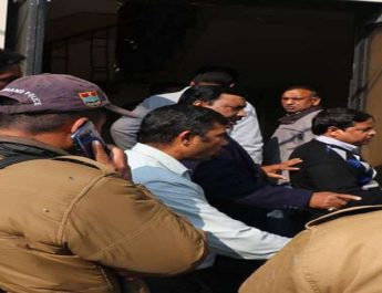 देहरादून: भाजपा नेता के ठिकानों से 72 लाख जब्त, करोड़ो का अघोषित स्टॉक व लॉकर देख हैरान आयकर टीम 2 Hello Uttarakhand News »