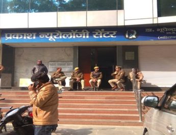 कई शहरों में डॉक्टरों पर गिरी गाज, बड़े पैमाने पर आयकर की छापेमारी शुरू 3 Hello Uttarakhand News »