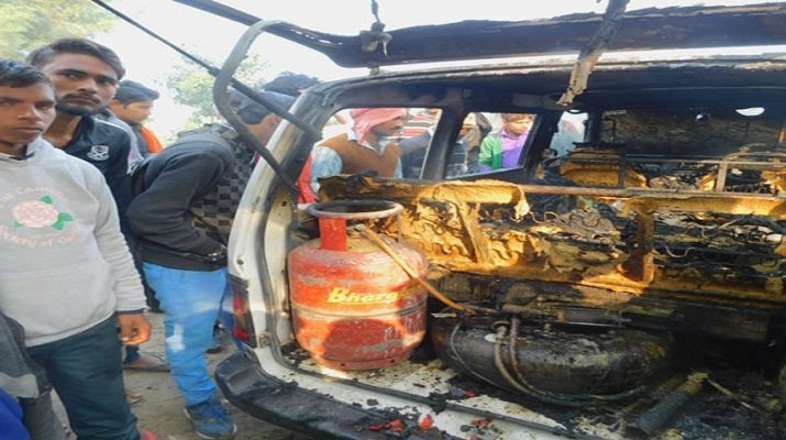 रसोई गैस सिलेंडर से चल रही थी स्कूल वैन, सिलेंडर फटने से करीब 12 बच्चे झुलसे 1 Hello Uttarakhand News »