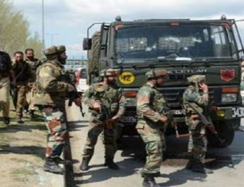 जम्मू-कश्मीर: कुलगाम में आतंकियों ने पुलिस स्टेशन के पास फेंका ग्रेनेड, तीन नागरिक घायल 4 Hello Uttarakhand News »