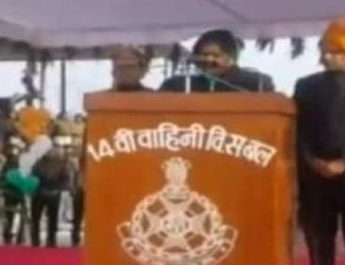 मंत्री नहीं पढ़ पाईं गणतंत्र दिवस पर लिखा संदेश, कहा: कलेक्टर साहब पढ़ेंगे 2 Hello Uttarakhand News »