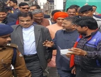 उत्तराखंड पहुंचे नितिन गडकरी, ‘नमामि गंगे’ के 450 करोड़ के कार्यों को जनता को किया समर्पित 2 Hello Uttarakhand News »