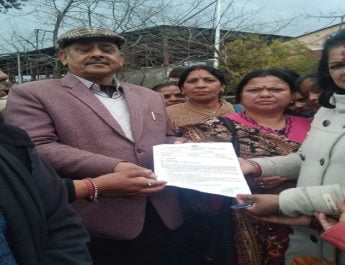 आंगनबाड़ी कार्यकत्रियों ने रैली स्थगित कर तहसीलदार के माध्यम से सौंपा मांगपत्र 5 Hello Uttarakhand News »