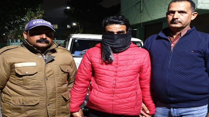 देहरादून: शहीदों पर आपत्तिजनक टिप्पणी करने वाला छात्र गिरफ्तार 1 Hello Uttarakhand News »