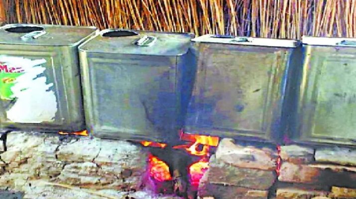 शराब कांड: अब तक 20 लोगों की मौत, एसआईटी भी करेगी मामले की जांच 1 शराब कांड: अब तक 20 लोगों की मौत, एसआईटी भी करेगी मामले की जांच 1 Hello Uttarakhand News »