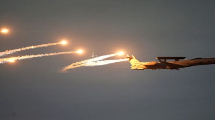 बड़ी खबर: पाकिस्तान पर वायुसेना की भीषण बमबारी, कई आतंकी अड्डे तबाह 1 बड़ी खबर: पाकिस्तान पर वायुसेना की भीषण बमबारी, कई आतंकी अड्डे तबाह 1 Hello Uttarakhand News »