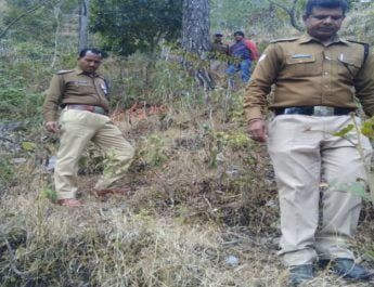 कोटद्वार में कार दुर्घटनाग्रस्त, दो की मौत, एक घायल 7 Hello Uttarakhand News »