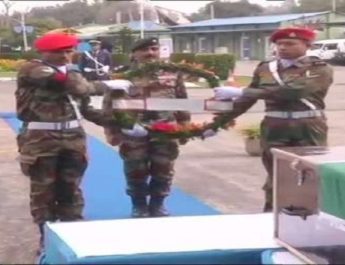 देहरादून: नौशेरा में शहीद हुए मेजर चित्रेश बिष्ट को दी गई श्रद्धांजलि 3 Hello Uttarakhand News »