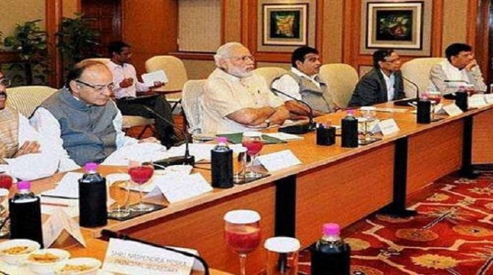 दलितों के आगे झुकी मोदी सरकार, 13 प्वाइंट रोस्टर खत्म 1 Hello Uttarakhand News »