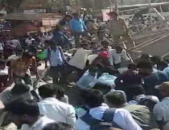 कर्नाटक में निर्माणाधीन इमारत गिरी, एक की मौत, कई लोगों के दबे होने की आशंका 3 Hello Uttarakhand News »