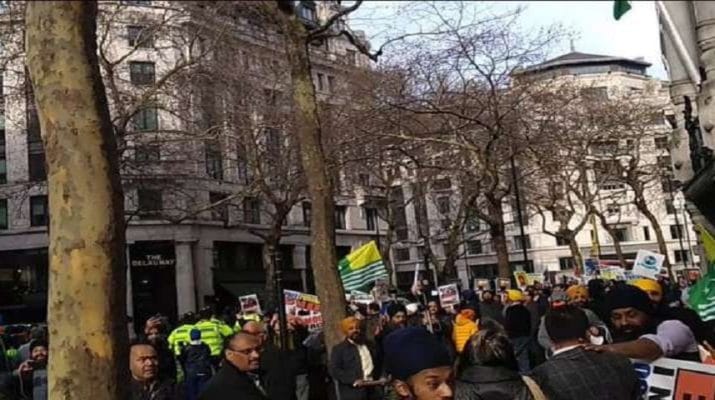 VIDEO: लंदन में खालिस्तान समर्थकों ने भारतीयों को बनाया निशाना 1 Hello Uttarakhand News »