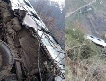 औली से हरिद्वार जा रही रोडवेज बस खाई में गिरी, पांच घायल 3 Hello Uttarakhand News »