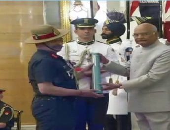 अनिल कुमार भट्ट को मिला उत्तम युद्ध सेवा मेडल 2 Hello Uttarakhand News »