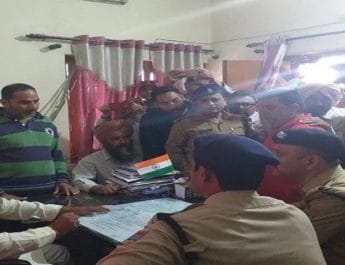 शिक्षा मंत्री अरविंद पांडे की मौजूदगी में खनन माफिया ने चौकी इंचार्ज से की मारपीट! 6 Hello Uttarakhand News »