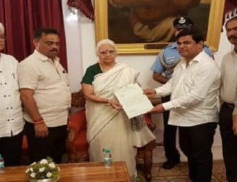 गोवा: कांग्रेस विधायकों ने राजभवन पहुँच किया सरकार बनाने का दावा पेश 4 Hello Uttarakhand News »