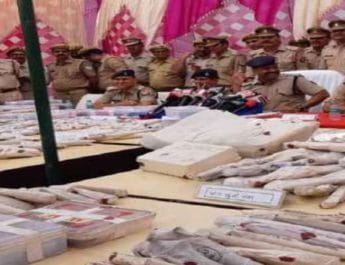 लोकसभा चुनाव से पहले यहाँ बड़ी कार्रवाई, 405 अवैध हथियार और 2 करोड़ की शराब जब्त 4 Hello Uttarakhand News »