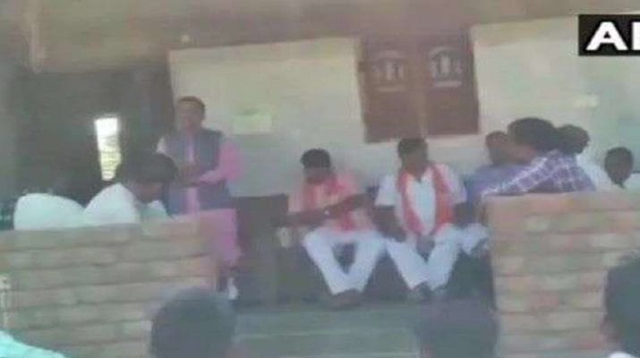 बूथों में लगे हैं कैमरे, कांग्रेस को वोट दिया तो जान जाएंगे मोदी: भाजपा विधायक 1 बूथों में लगे हैं कैमरे, कांग्रेस को वोट दिया तो जान जाएंगे मोदी: भाजपा विधायक 1 Hello Uttarakhand News »