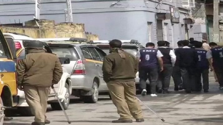 जम्मू-कश्मीर: पूर्व राज्य मंत्री इमरान रजा अंसारी के ठिकानो पर आयकर विभाग का छापा 1 Hello Uttarakhand News »