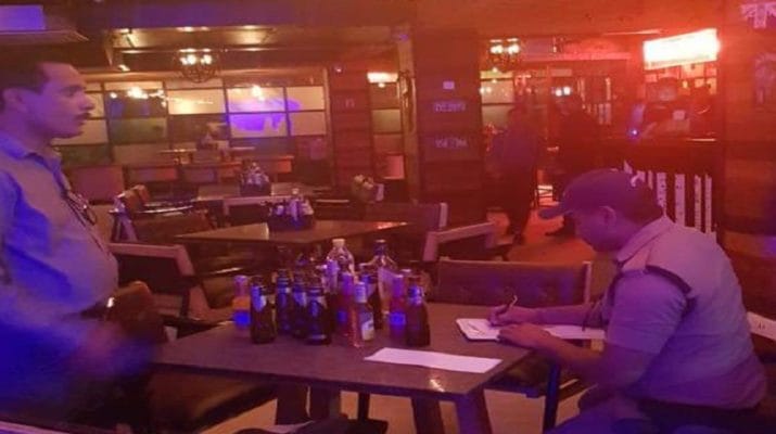 ड्राई डे पर पिला रहे थे शराब, दो रेस्त्रां मालिकों पर मुकदमा दर्ज 1 Hello Uttarakhand News »