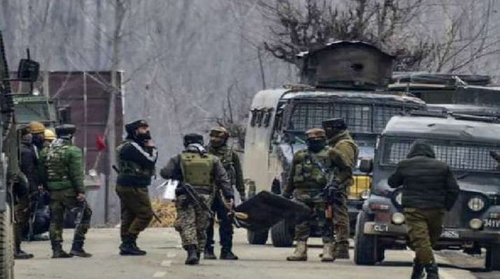 त्राल में आतंकियों से एनकाउंटर जारी, 2-3 आतंकी छिपे होने की खबर 1 त्राल में आतंकियों से एनकाउंटर जारी, 2-3 आतंकी छिपे होने की खबर 1 Hello Uttarakhand News »