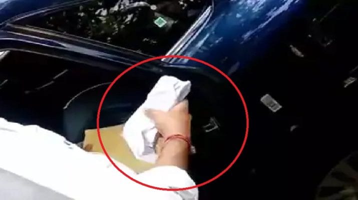 ऋषिकेश में सर्विलांस टीम को चेकिंग के दौरान गाडी से मिले 14 लाख 96 हजार 1 Hello Uttarakhand News »