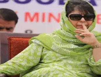 महबूबा मुफ्ती के काफिले पर पथराव, बाल-बाल बचीं 2 Hello Uttarakhand News »