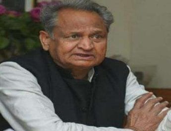 जाति की वजह से आडवाणी की जगह कोविंद बने राष्ट्रपति: गहलोत 3 Hello Uttarakhand News »