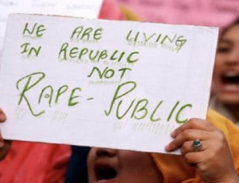 जम्मू-कश्मीरः रेप की दो घटनाओं के बाद प्रदर्शन, दोनों आरोपियों की गिरफ्तारी के बाद शांति की अपील 3 Hello Uttarakhand News »