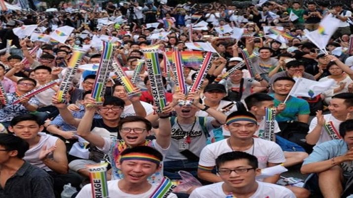 सम‍लैंगिक विवाह को कानूनी मान्‍यता देने वाला एशिया का पहला देश बना ताइवान 1 Hello Uttarakhand News &raquo;