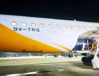 सिंगापुर जा रहे विमान की चेन्नई में इमरजेंसी लैंडिंग, 170 यात्री थे सवार 2 Hello Uttarakhand News »