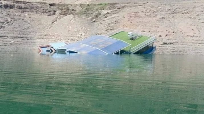 ऐतिहासिक कैबिनेट मीटिंग की गवाह बनी करोड़ाें की 'फ्लोटिंग मरीना' टिहरी झील में डूबी 1 Hello Uttarakhand News »