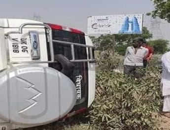 उत्तराखंड: विधायक की कार पलटी, सभी सुरक्षित 2 Hello Uttarakhand News »