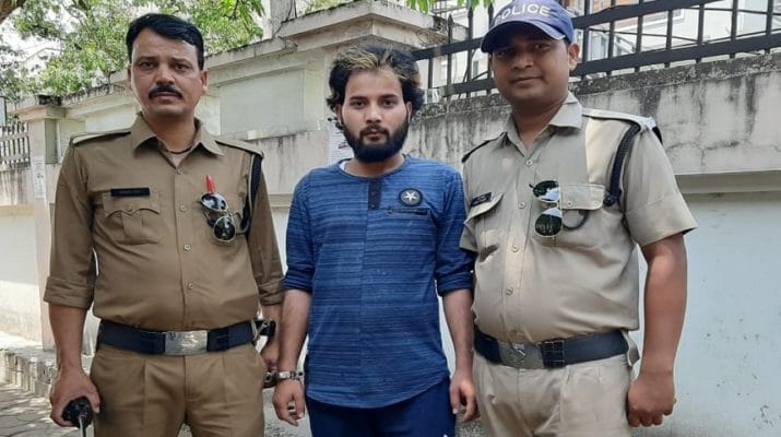 उत्तराखंड: विदेश भेजने के नाम पर लाखों की ठगी करने वाला शातिर गिरफ्तार 1 Hello Uttarakhand News »