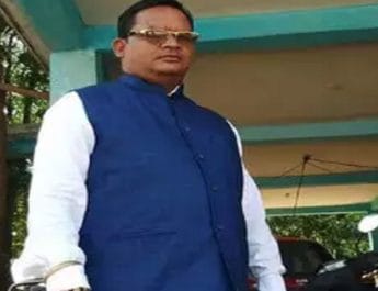 नक्सलियों ने किया एसपी नेता का अपहरण, धारदार हथियार से की हत्या 2 Hello Uttarakhand News »