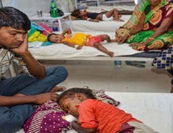 चमकी बुखार से बच्चों की मौत का मामला: सुप्रीम कोर्ट सख्त, केंद्र, बिहार और UP सरकार से मांगा जवाब 2 Hello Uttarakhand News »