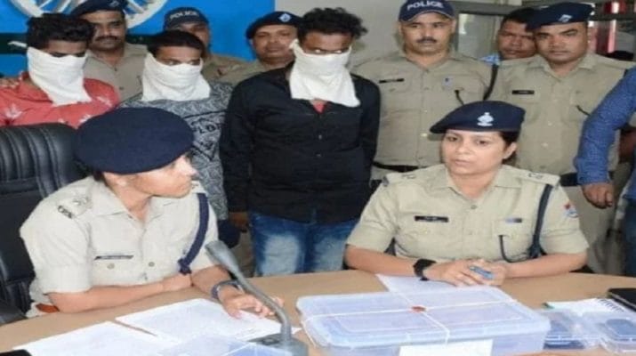 मुंबई के खूंखार रावण गैंग के तीन शार्प शूटर पिस्टल के साथ देहरादून से गिरफ्तार 1 Hello Uttarakhand News »
