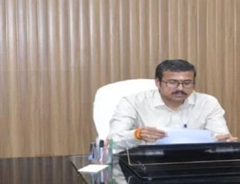 देहरादून के नए जिलाधिकारी सी. रविशंकर ने संभाला कार्यभार 3 Hello Uttarakhand News »