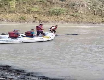 उत्तराखंड: गंगा में नहाते समय डूबे तीन युवक, एक का शव बरामद, दो लापता 2 Hello Uttarakhand News »