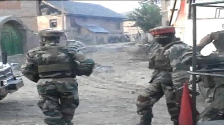 जम्मू-कश्मीर: मुठभेड़ में सुरक्षाबलों ने एक आतंकी को किया ढेर 1 Hello Uttarakhand News »