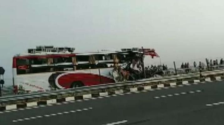 पर्यटक बस दुर्घटनाग्रस्त होने से 10 भारतीयों सहित 17 की मौत, पांच गम्भीर घायल 1 Hello Uttarakhand News »